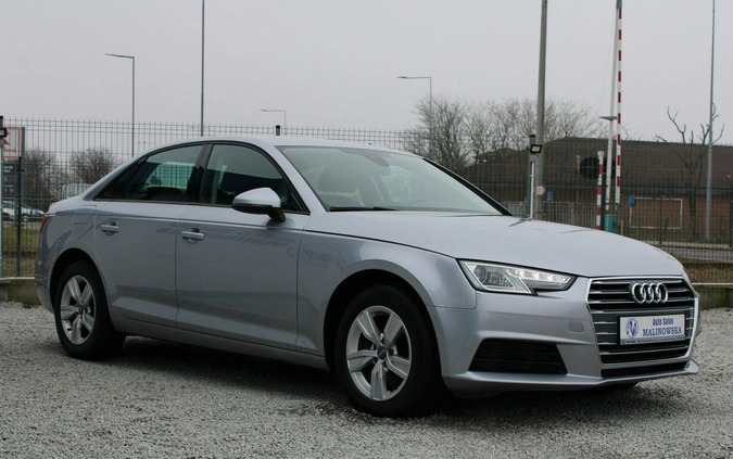 Audi A4 cena 76900 przebieg: 46000, rok produkcji 2017 z Kłobuck małe 326